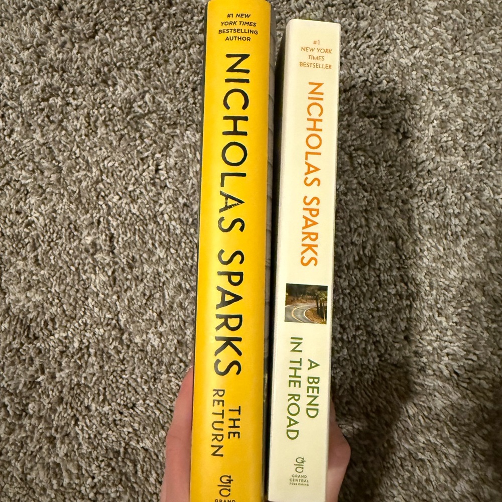 Nicholas Sparks Book Set - Yellow and Cream